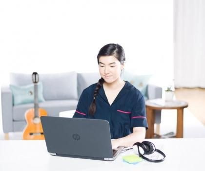 girl on her laptop